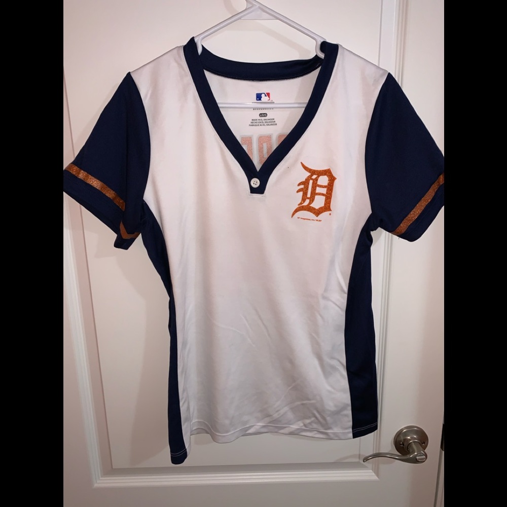 Multiple Detroit Tigers Tops